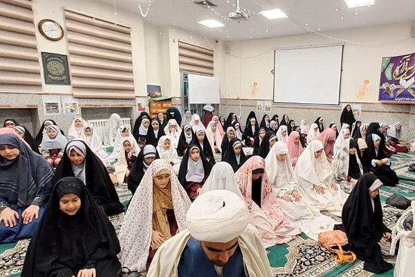  برگزاری مراسم شهادت امام صادق علیه السلام در دبستان شاهد ام البنین (س) ناحیه دو شهرری 