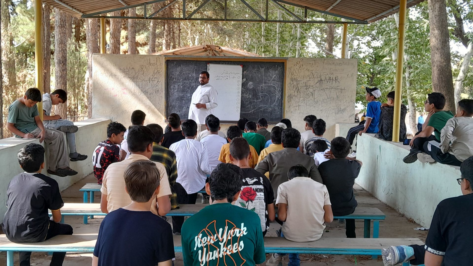 کلاس حل مسئله و اتاق فکر برای دانش آموزان متوسطه اول و دوم 