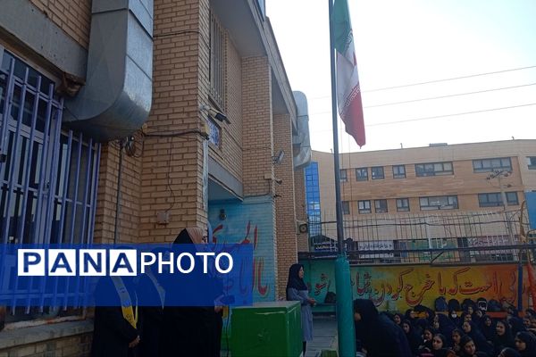 نیرویی خستگی ناپذیر که گام‌هایش همیشه محکم و استوار است 