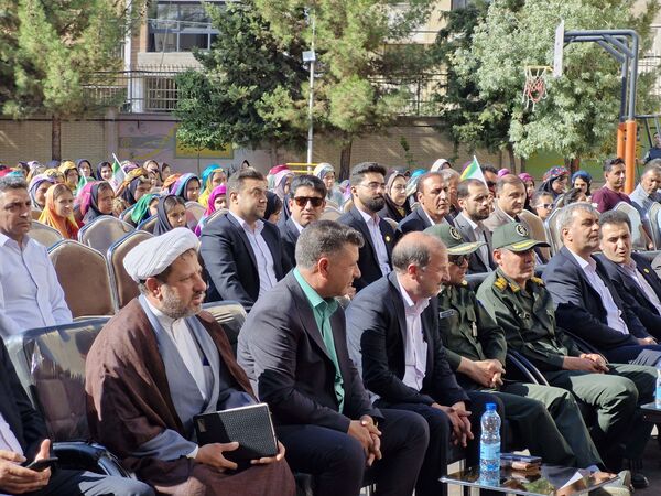  نواخته شدن زنگ مهر و برگزاری جشن بازگشایی مدارس عشایری استان فارس