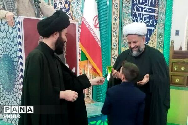 برپایی نمایشگاه منظومه فکری رهبر شهید در فیروزکوه