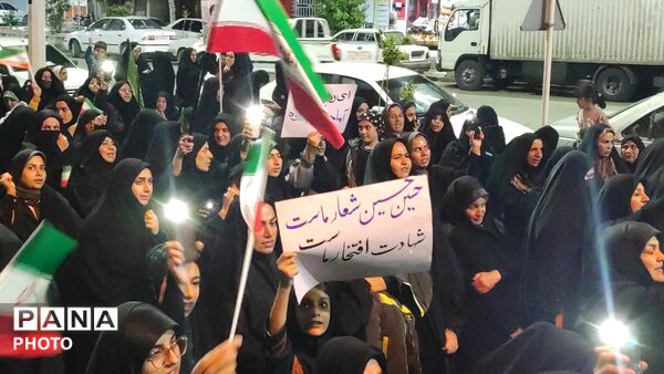 حمایت قاطع لرهای غیور از نیروهای مسلح در تجمع پرشور خیابانی 