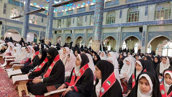 بزرگترین محفل دانش‌آموزی انس با قرآن کریم در مراغه