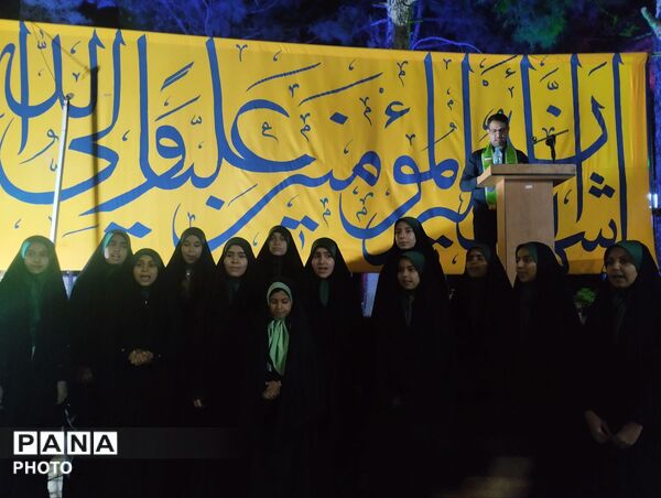میدان‌های رشتخوار کلاسِ درسِ وفاداری و مشقِ وطن‌دوستی