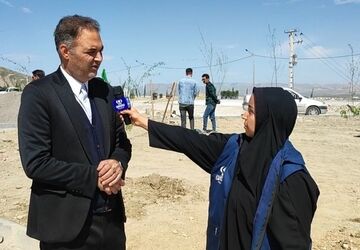 پویش کاشت نهال در بوستان شهدای میناب شهرستان شیروان 