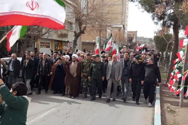 فرزندان ایران از مدارس شهریار تا راهپیمایی
