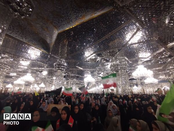 مراسم اربعین شهدای میناب و رهبر شهید در حرم رضوی