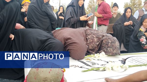 غبارروبی شهیدان گمنام در مشهد مقدس