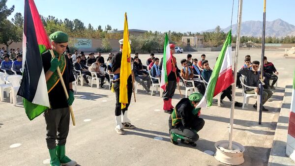 زنگ آغاز هفته پدافند غیرعامل در هنرستان آیت‌الله خامنه‌ای 
