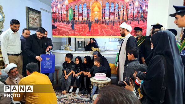 دیدار مسئولان قم با خانواده شهید محمد وزینی اکبر