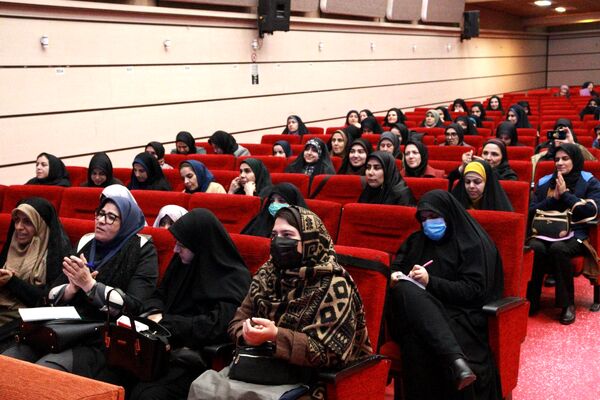 همایش رویداد سراسری «تهران، شهر نماز» با محوریت «نماز شکوفه‌ها» 