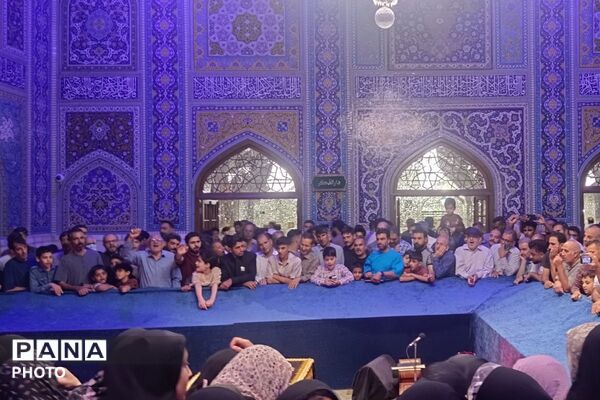 میثاق دوباره مردم جانفدا با رهبر شهید در حرم رضوی 