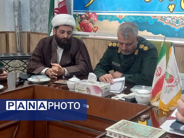 نشست خبری فرمانده ناحیه مقاومت بسیج کاشمر با خبرنگاران به مناسبت هفته دفاع مقدس