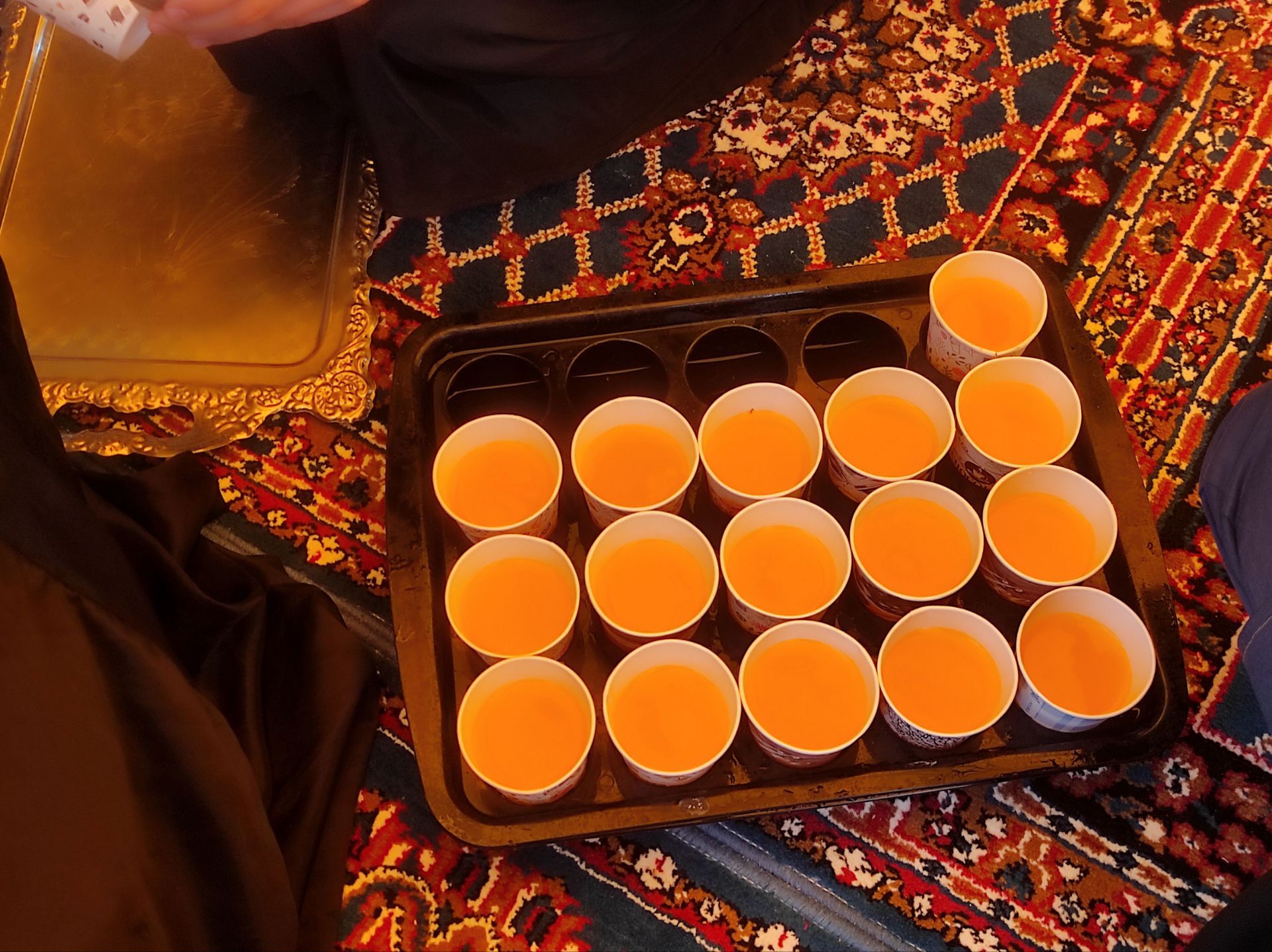 همکاری دانش آموزان خادمیار دبستان ضحی۲ با چایخانه دانش آموزی حضرت رضا(ع) شیروان