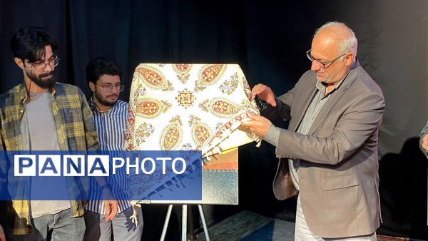 رونمایی از مستند آوار جان در یزد