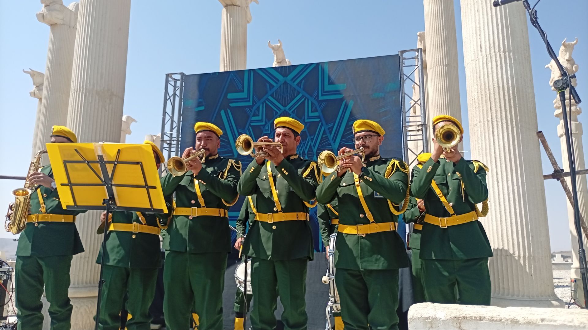 نخستین جشنواره موسیقی نظامی «ترنم مقاومت» در ملایر