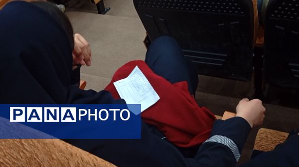 همایش  مدیریت زمان و مهارت تست زنی ویژه دانش آموزان پایه نهم دبیرستان نمونه وکیلی۱۰