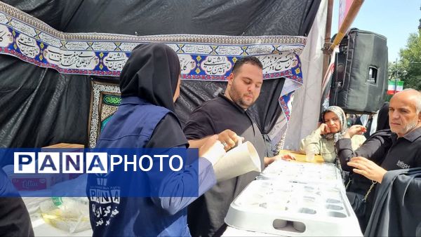  حضور پرشور اقشار مختلف جامعه در پیاده‌روی معنوی