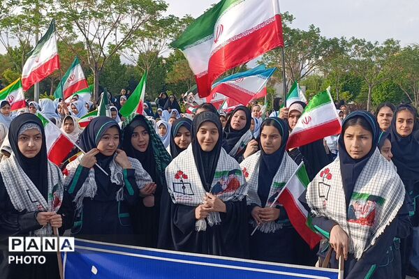 اجتماع صمیمی دانش‌آموزان نیشابور به یاد ۱۶۸ فرشته های دبستان شجره طیبه ی میناب