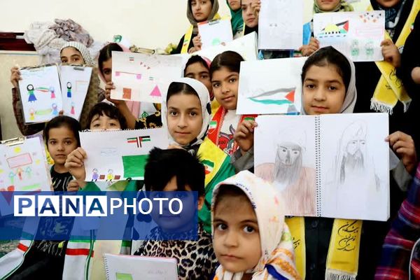 برپایی ایستگاه نقاشی به‌مناسبت روز دانش‌آموز در رامهرمز