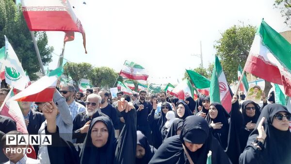 مردم کرج کاروان خونخواهی امام شهید را برپاکردند
