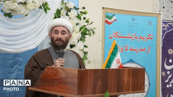 آیین تجلیل از فرهنگی بازنشسته در شهرستان مانه
