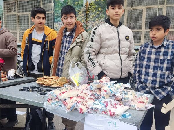 برپایی بازارچه دانش‌آموزی به‌مناسبت عید مبعث 