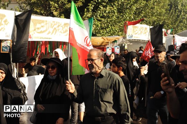 طنین «یا حسین» در مسیر دلدادگی؛ حضور پرشور جاماندگان اربعین در تهران