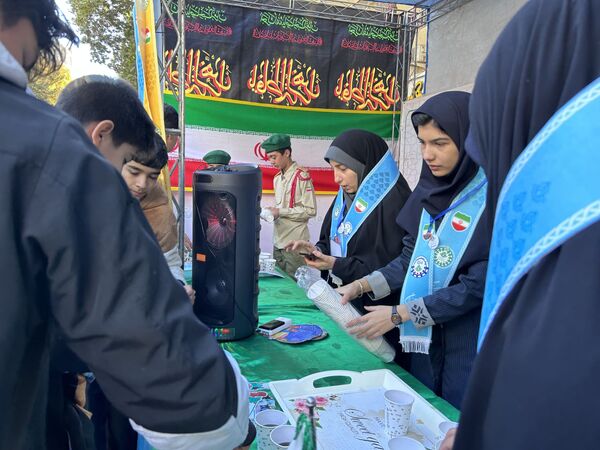 راهپیمایی ۱۳ آبان مدرسه شهید رجایی یک بجنورد
