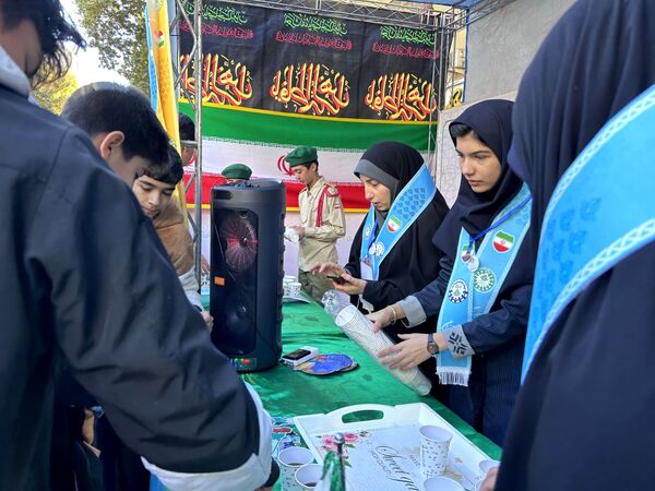 راهپیمایی ۱۳ آبان مدرسه شهید رجایی یک بجنورد