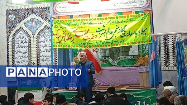 وقتی دانش‌آموزان میزبان جشن دهه فجر می‌شوند