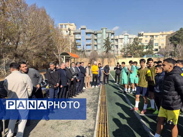 رقابت هیجان‌انگیز فوتبال دانش‌آموزی منطقه ۵ به پایان رسید