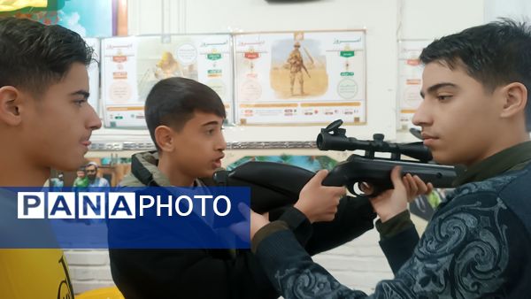 گذری بر روز اول و روز دوم نمایشگاه دهه فجر دبیرستان شاهد ابوذر غفاری