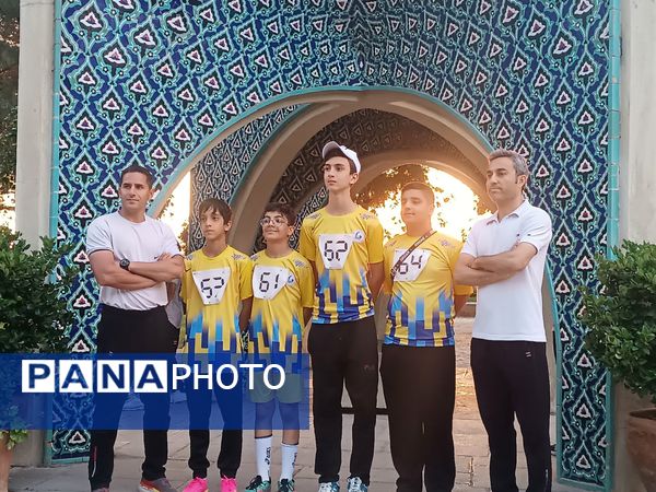 بازدید پسران دومیدانی کاران استان خراسان رضوی از آرامگاه عطار و خیام