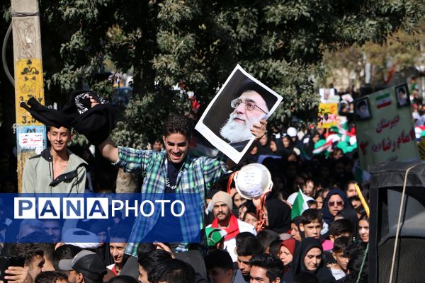 فریاد استکبار ستیزی از ورامین طنین انداز شد