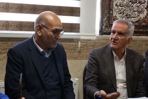 تجلیل از خیر مدرسه‌ساز دبستان دخترانه شاهد پوررضایی