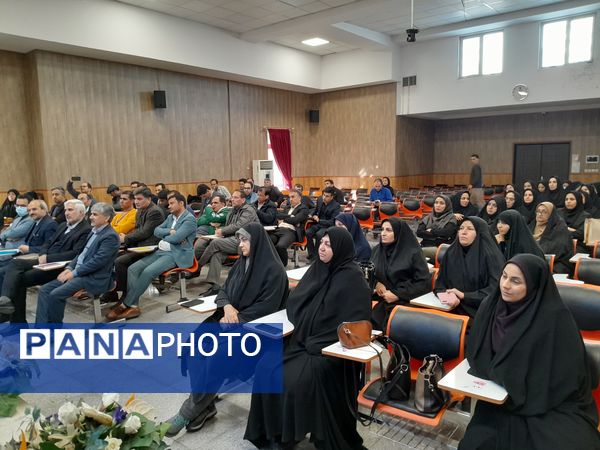 کارگاه آموزشی دبیران استان خراسان رضوی در دبیرستان مصلی نژاد حضرت زهرا(س)