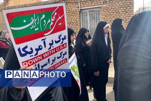 حماسه حضور مردم شهر سورمق در راهپیمایی ۲۲ بهمن