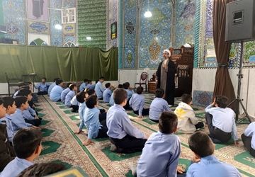 سلسله نشست‌های مهدوی آموزشگاه سید مصطفی خمینی میبد 