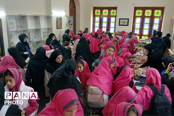 افتتاحیه بازارچه هنری کانون سردار سلیمانی رودهن