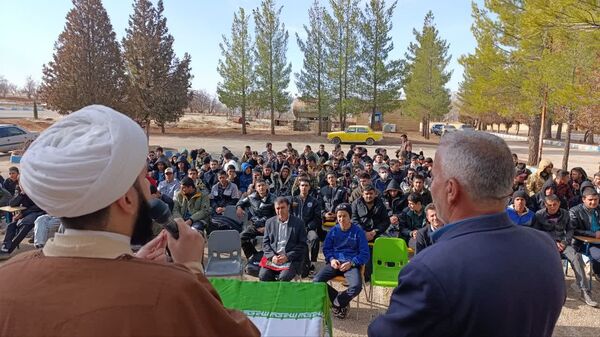 جلسه پرسش و پاسخ  و نشست بصیرتی در مدرسه نخبگان عشایر