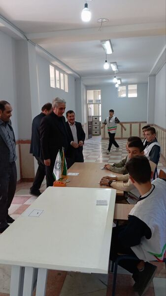 انتخابات شورای دانش‌آموزی در مدارس خدا آفرین 