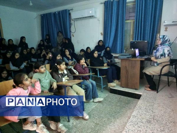 رصد آموزشی ماه در مدرسه حضرت فاطمه(س) میناب؛ گامی برای پرورش استعدادهای نجومی