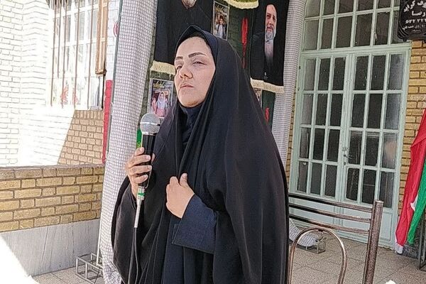 نواخته شدن زنگ جوانه ها در دبیرستان حضرت معصومه (س) شهر جعفریه