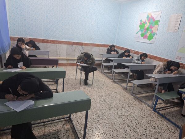 امتحانات نوبت اول در مدرسه برادران رحمانی خلیل آباد