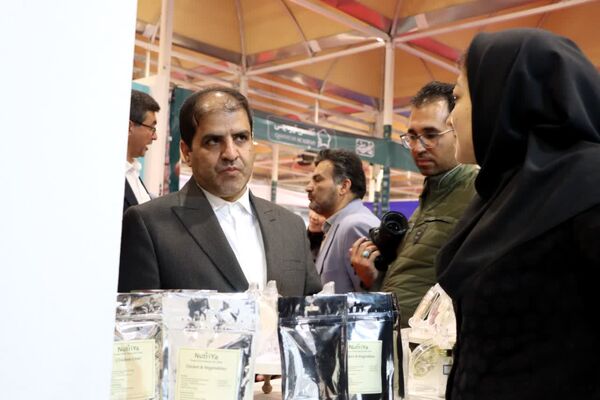 دوازدهمین نمایشگاه دستاوردهای پژوهش، فناوری و فن‌بازار در یزد آغاز به کار کرد