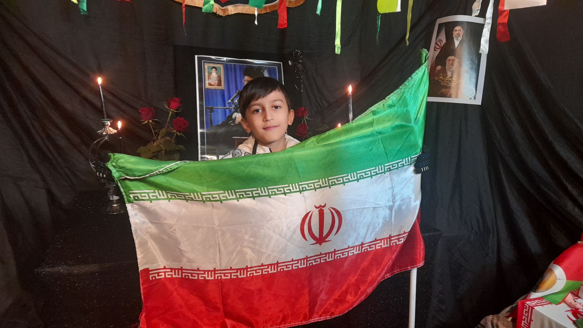 صبح در سنگر مدرسه و شب در سنگر خیابان
