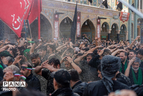 جلوه‌های ویژه از عزاداری هیات چهل اختران قم در روز عاشورا