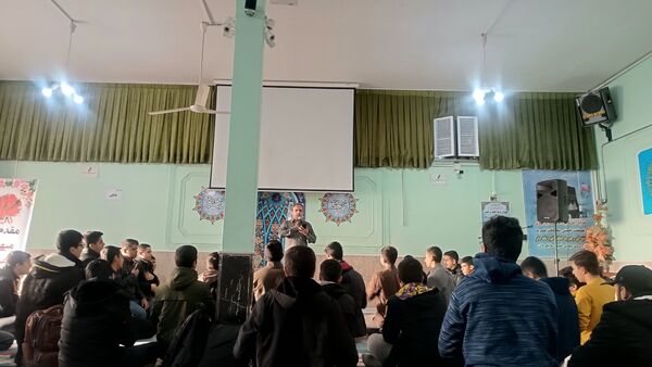 زیارت عاشورا  در دبیرستان شاهد ابوذر غفاری نیشابور