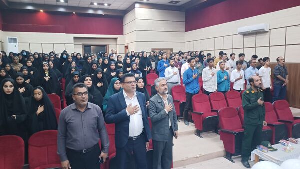 مراسم جشن تلاش و قدردانی از ۲۳۴ دانش‌آموز و دبیر برتر رودان